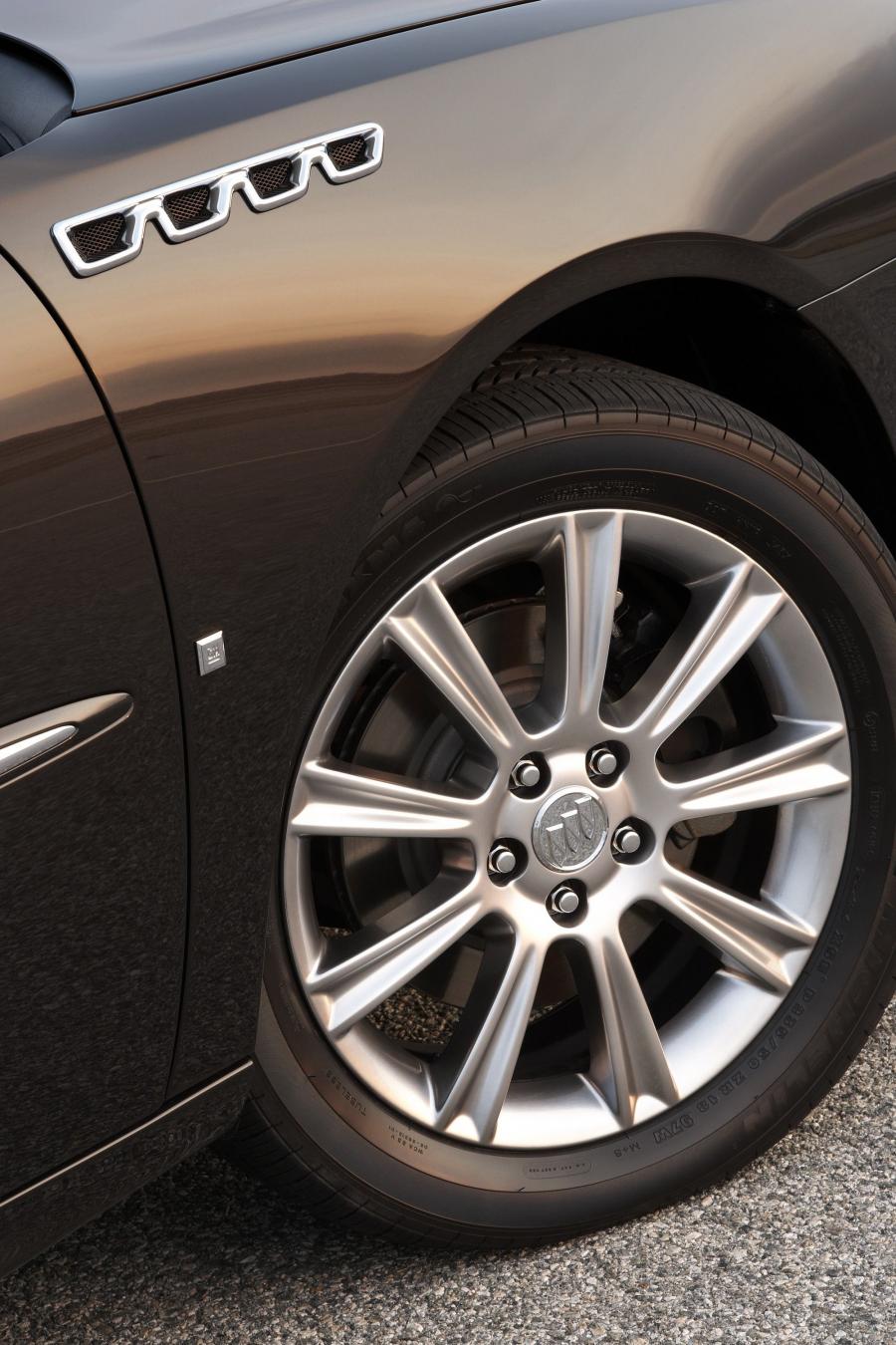  Buick LaCrosse Super 2008 года  (фото 19 из 46)